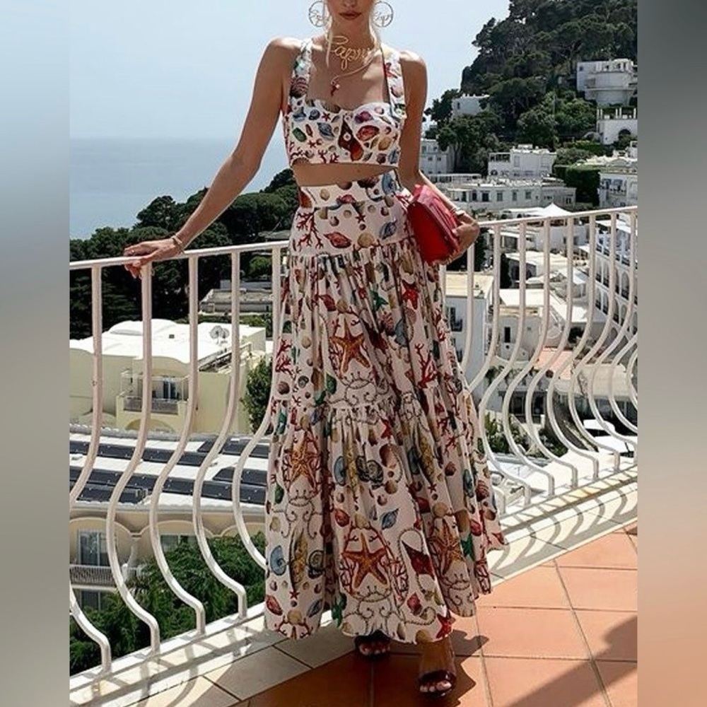 BLOGGERS FAVE Commense Seashell
Print Tiered Maxi Skirt Set
